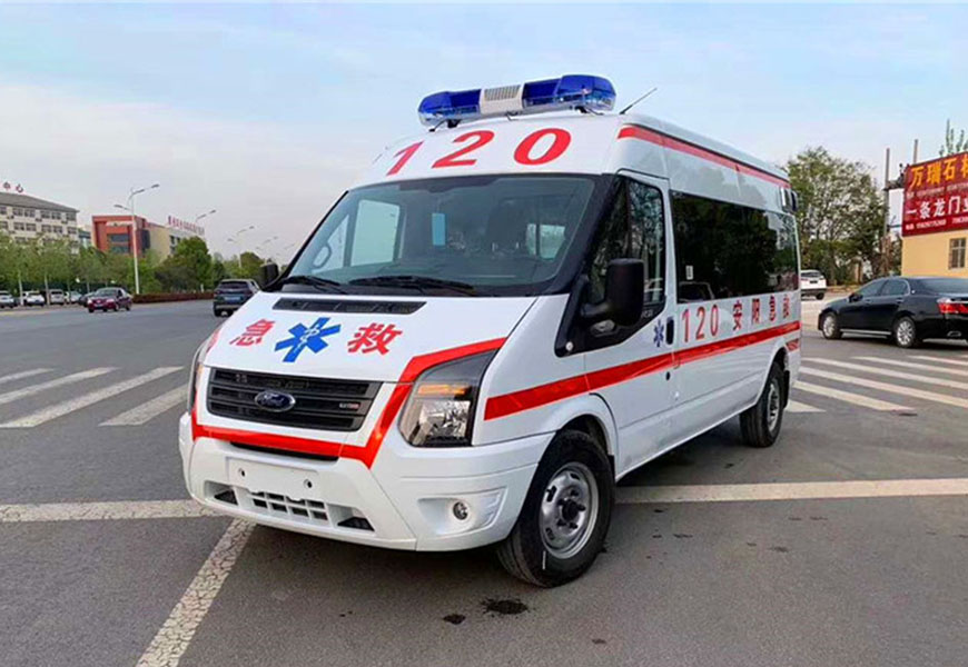 國(guó)六福特V348長(zhǎng)軸中頂救護(hù)車