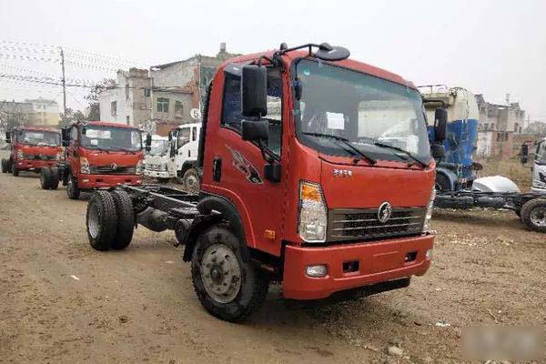 藍(lán)牌平板運(yùn)輸車(chē)的超載路